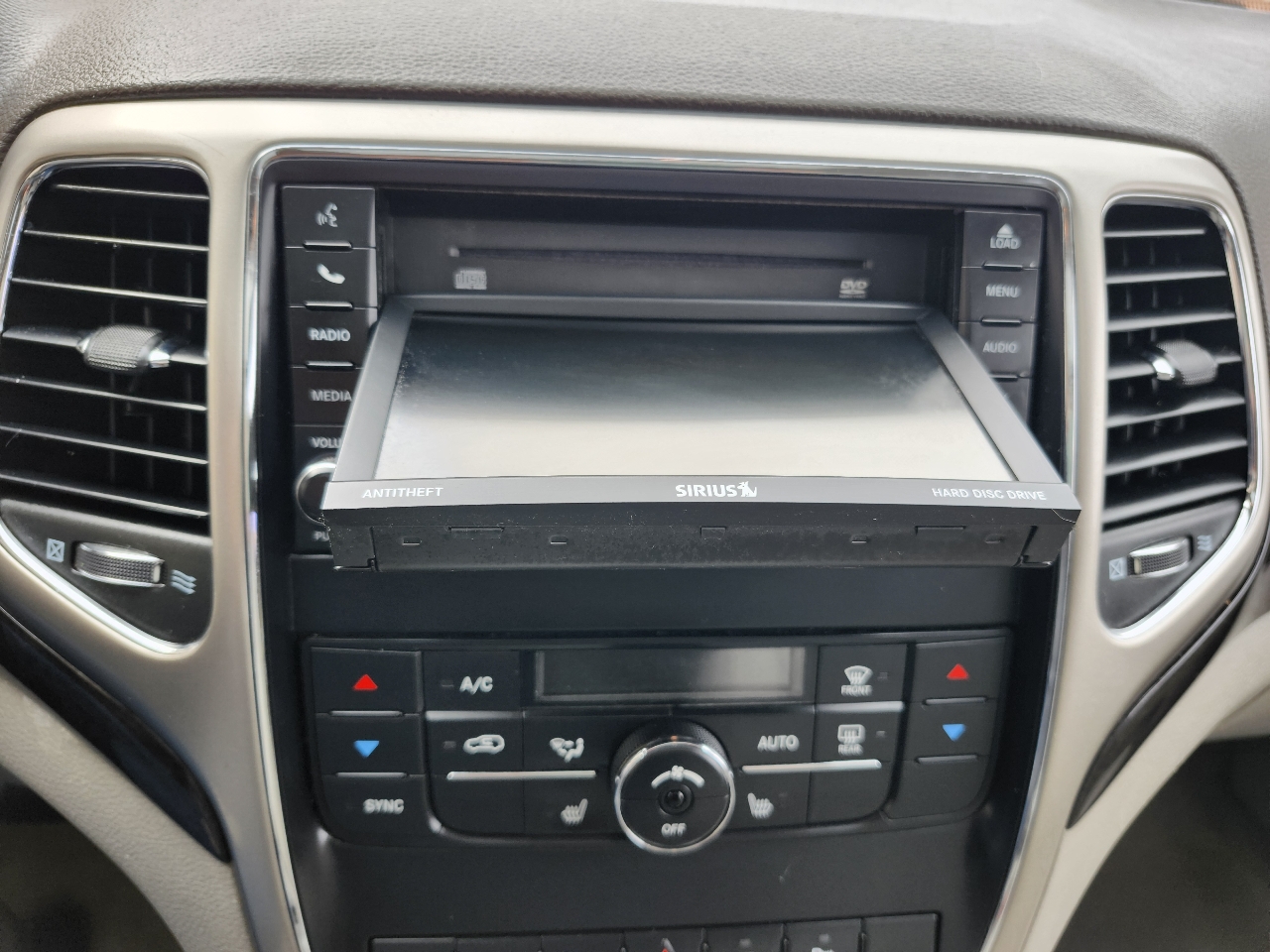 Jeep Grand Cherokee Laredo 2WD 2012