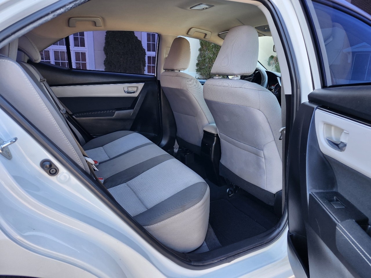 Toyota Corolla LE Eco CVT 2017