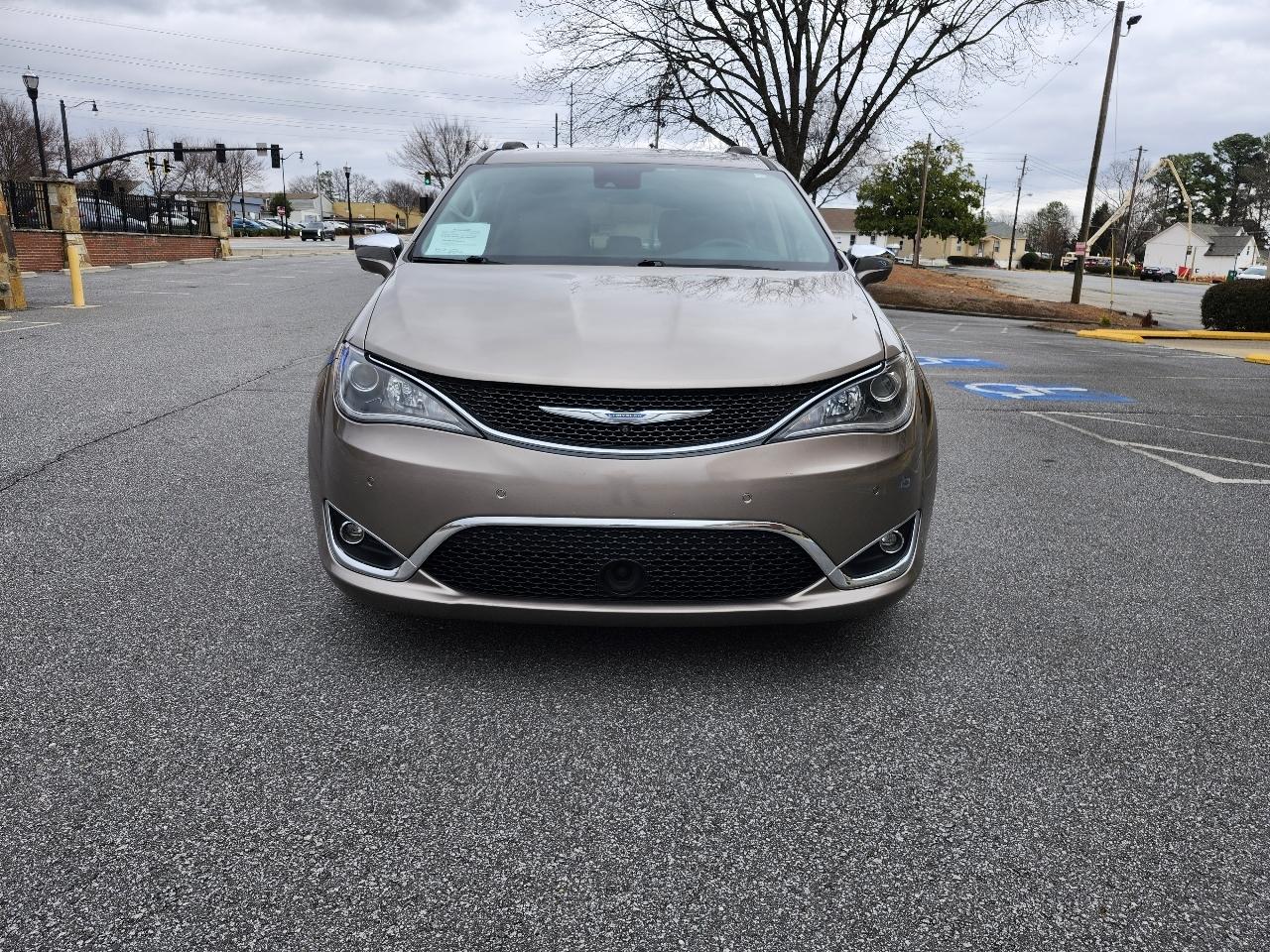 Chrysler Pacifica Limited 2018
