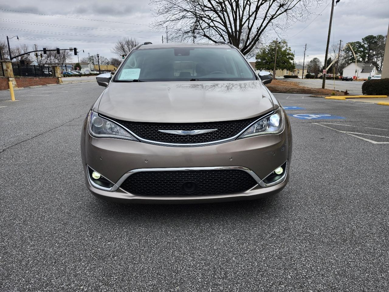 Chrysler Pacifica Limited 2018
