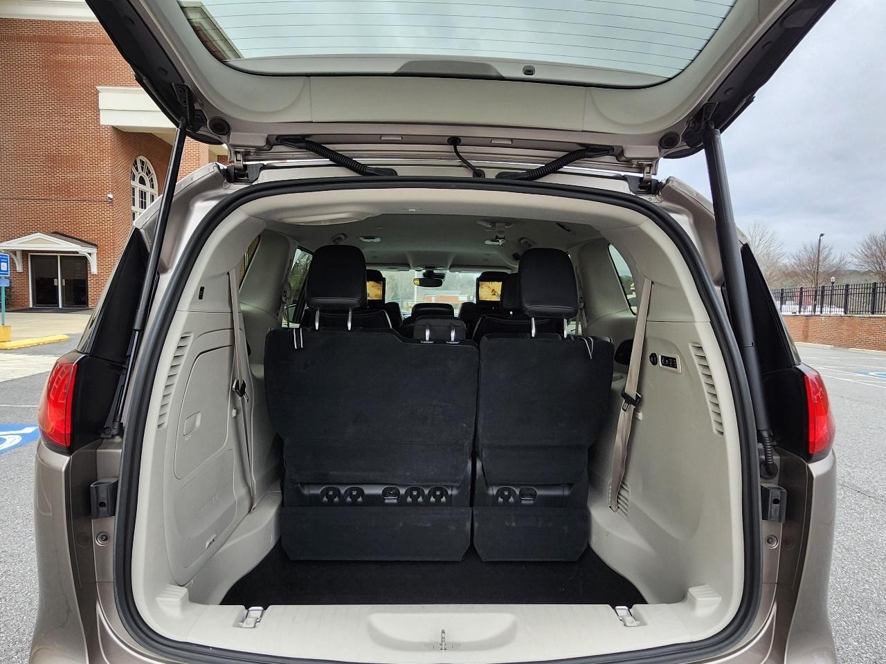 Chrysler Pacifica Limited 2018