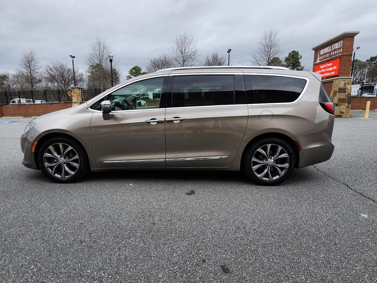Chrysler Pacifica Limited 2018