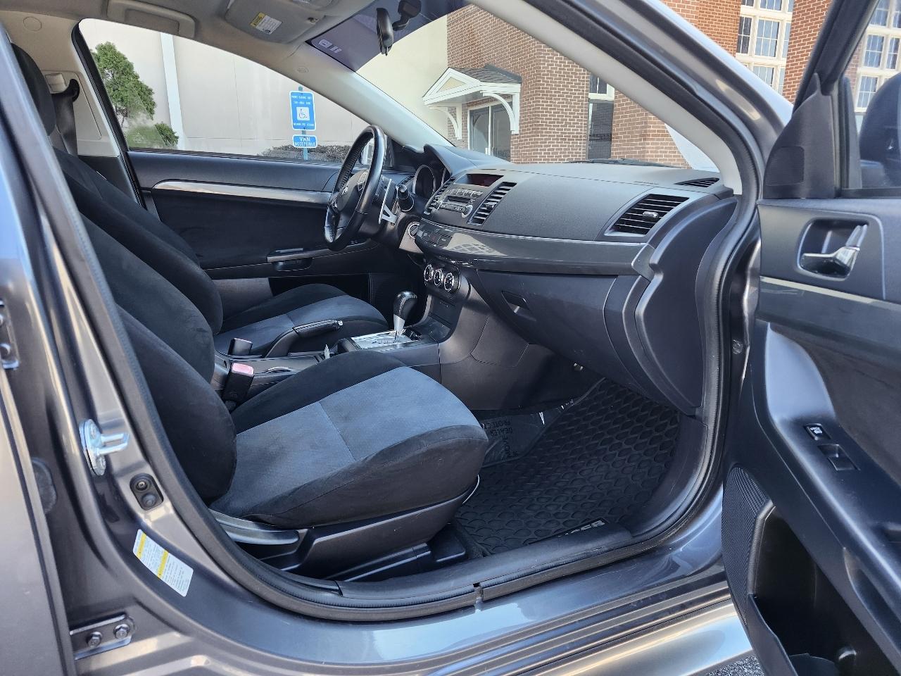 Mitsubishi Lancer GTS 2011