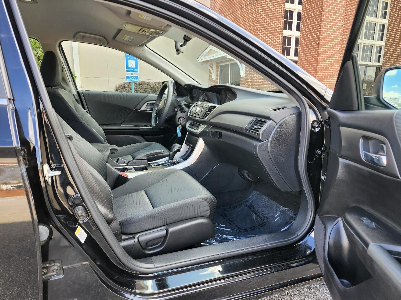 Honda Accord LX Sedan CVT 2015