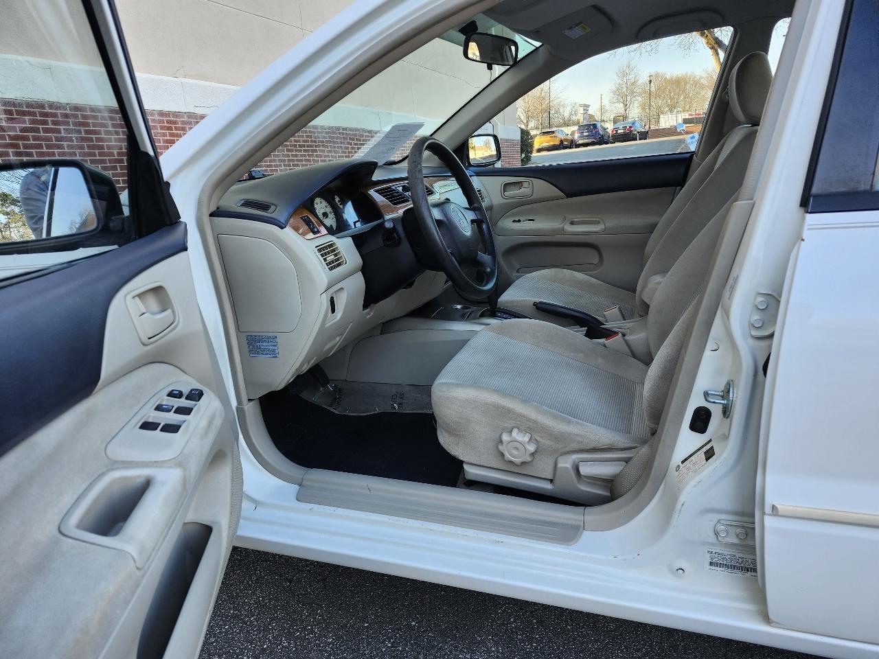 Mitsubishi Lancer ES 2004