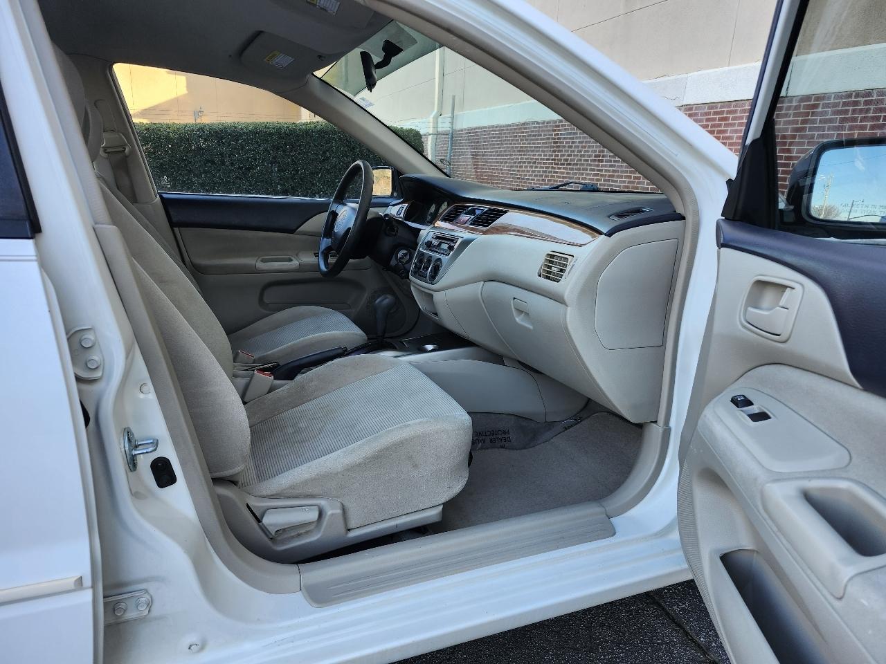 Mitsubishi Lancer ES 2004