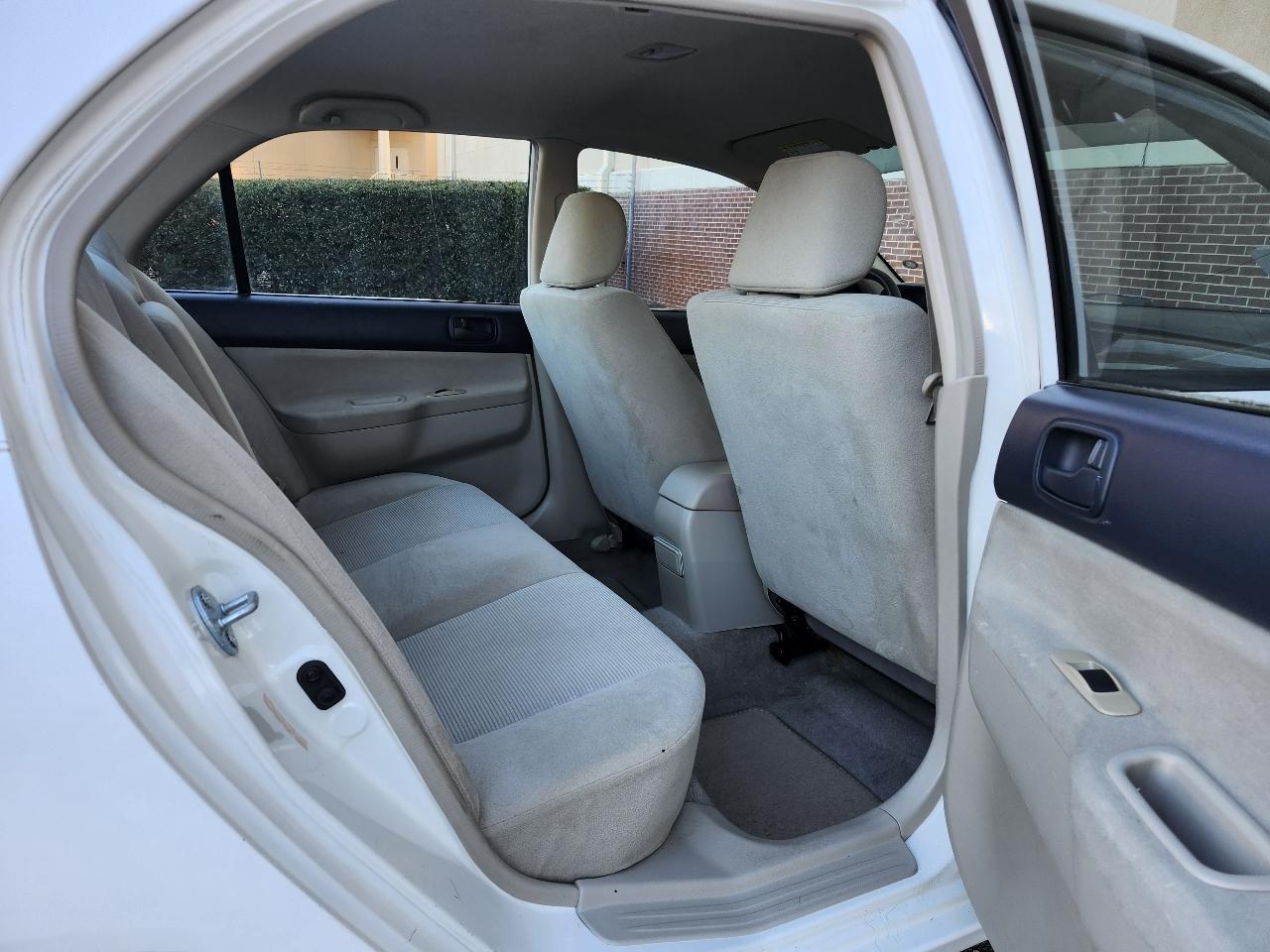 Mitsubishi Lancer ES 2004