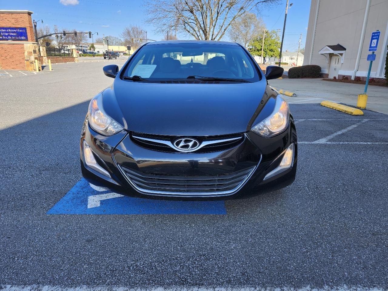 Hyundai Elantra SE 6AT 2016