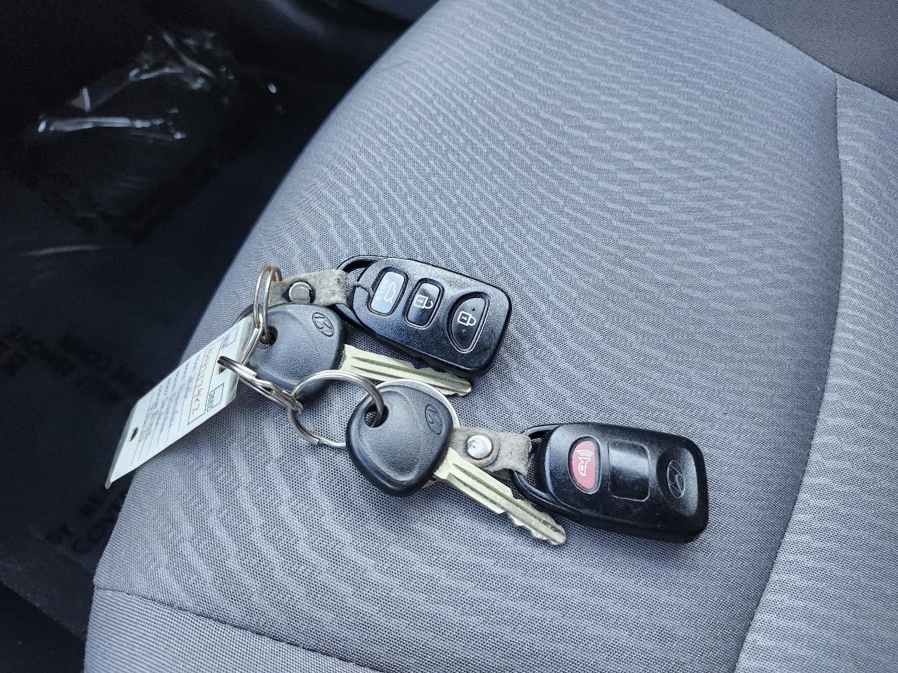 Hyundai Elantra SE 6AT 2016