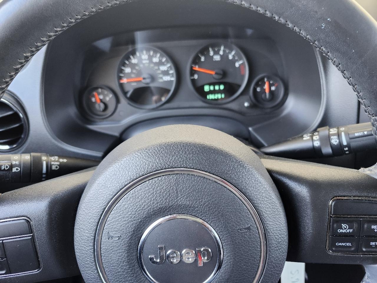 Jeep Patriot Latitude 2WD 2013