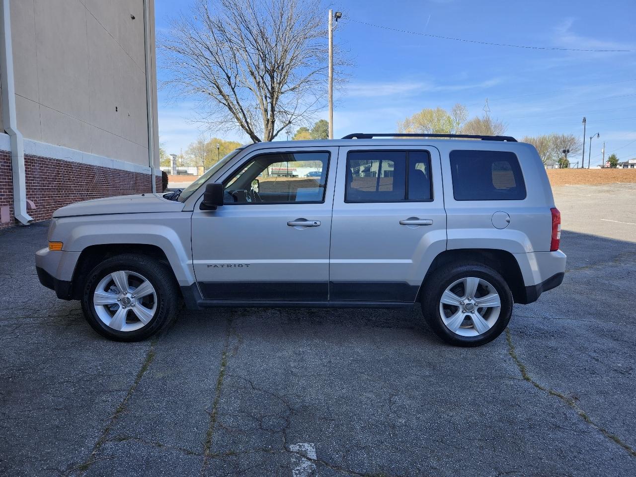 Jeep Patriot Latitude 2WD 2013