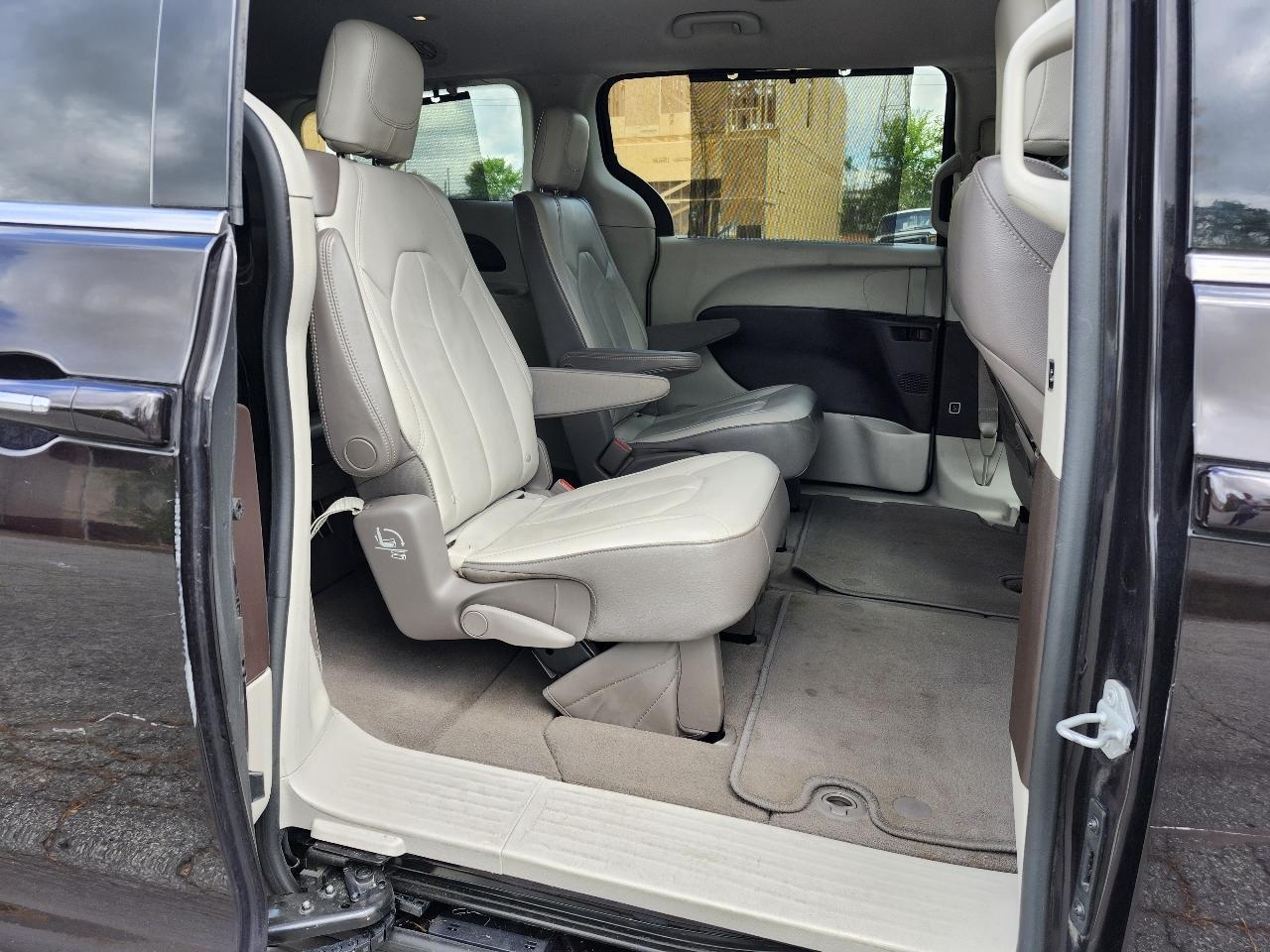 Chrysler Pacifica Touring-L 2017