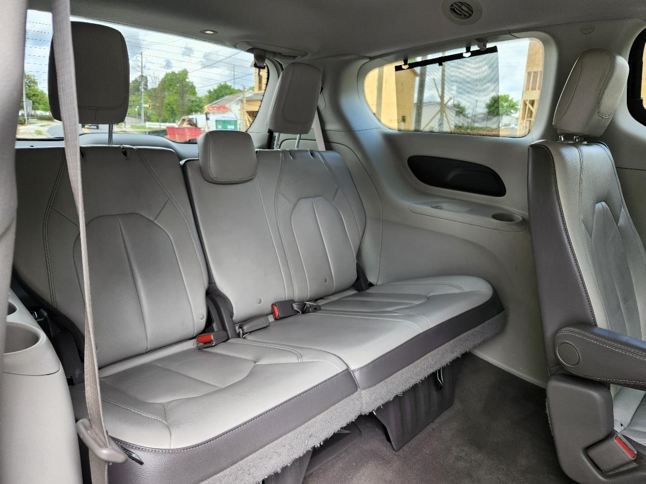 Chrysler Pacifica Touring-L 2017