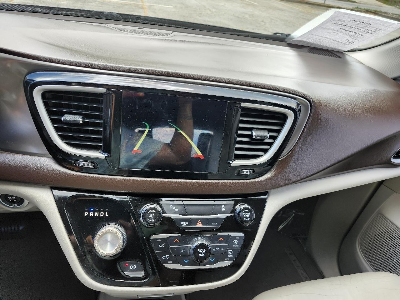 Chrysler Pacifica Touring-L 2017