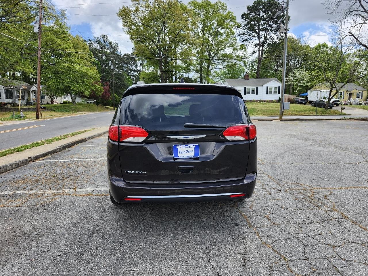 Chrysler Pacifica Touring-L 2017