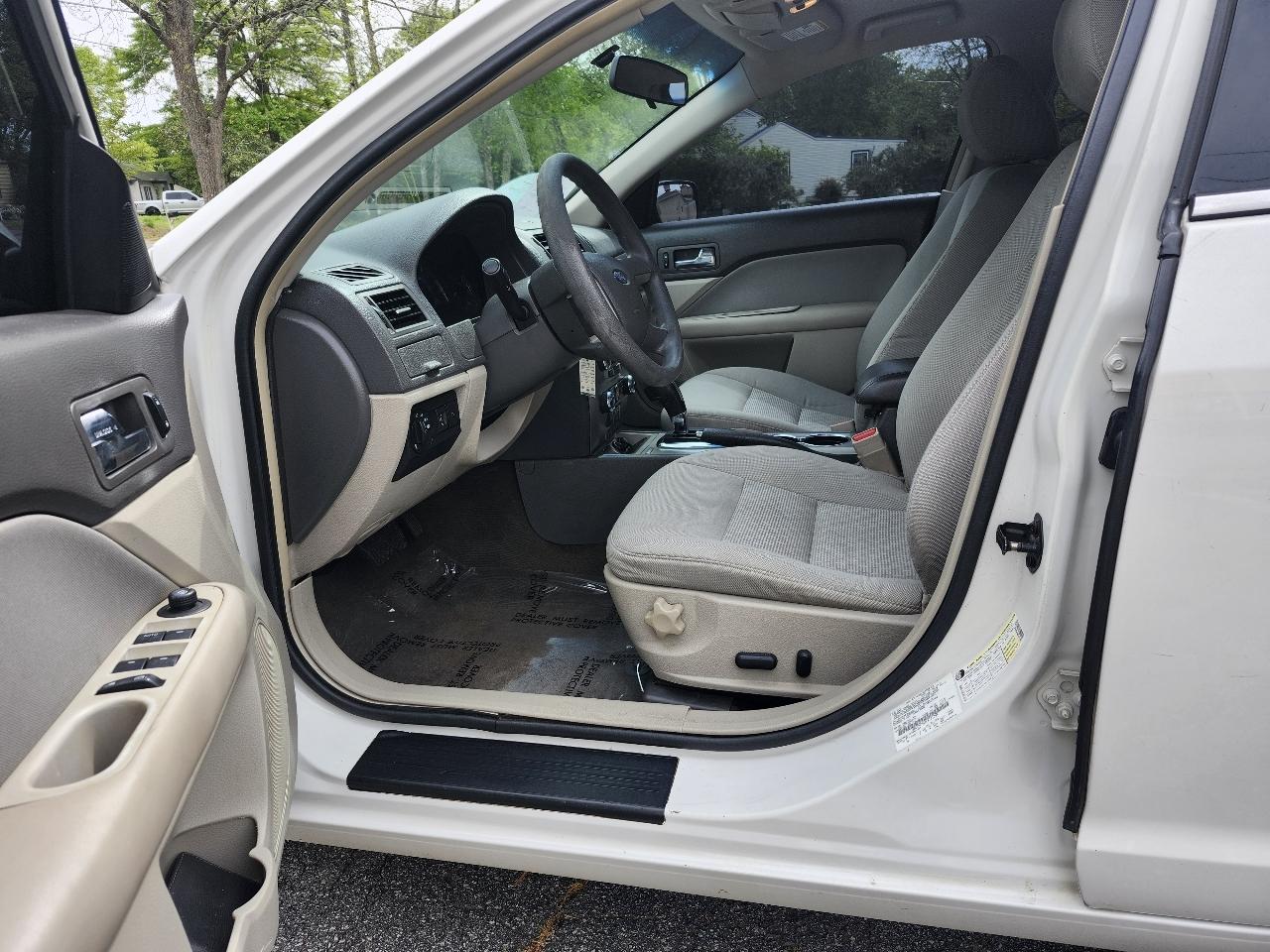 Ford Fusion SE 2012