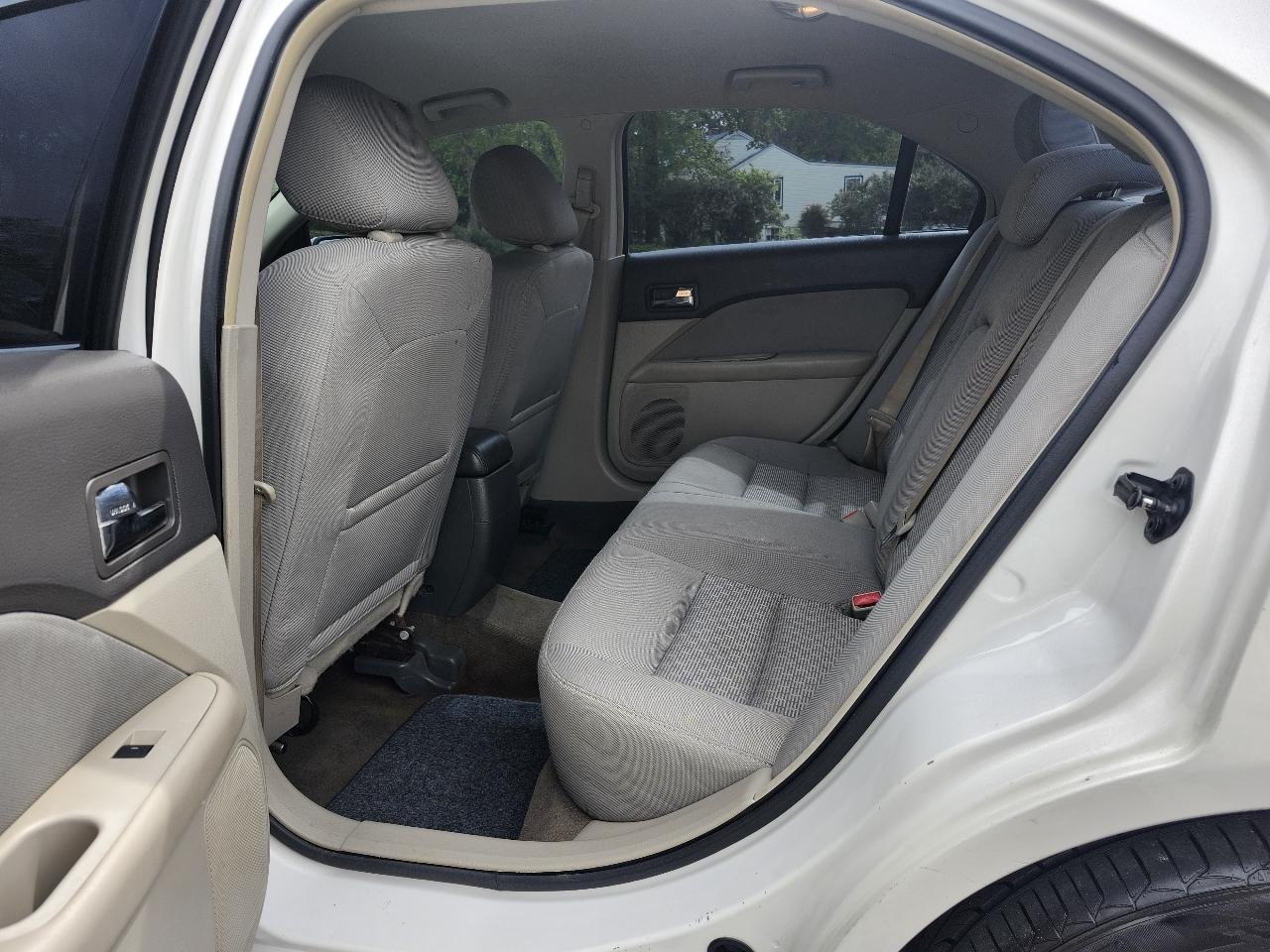 Ford Fusion SE 2012