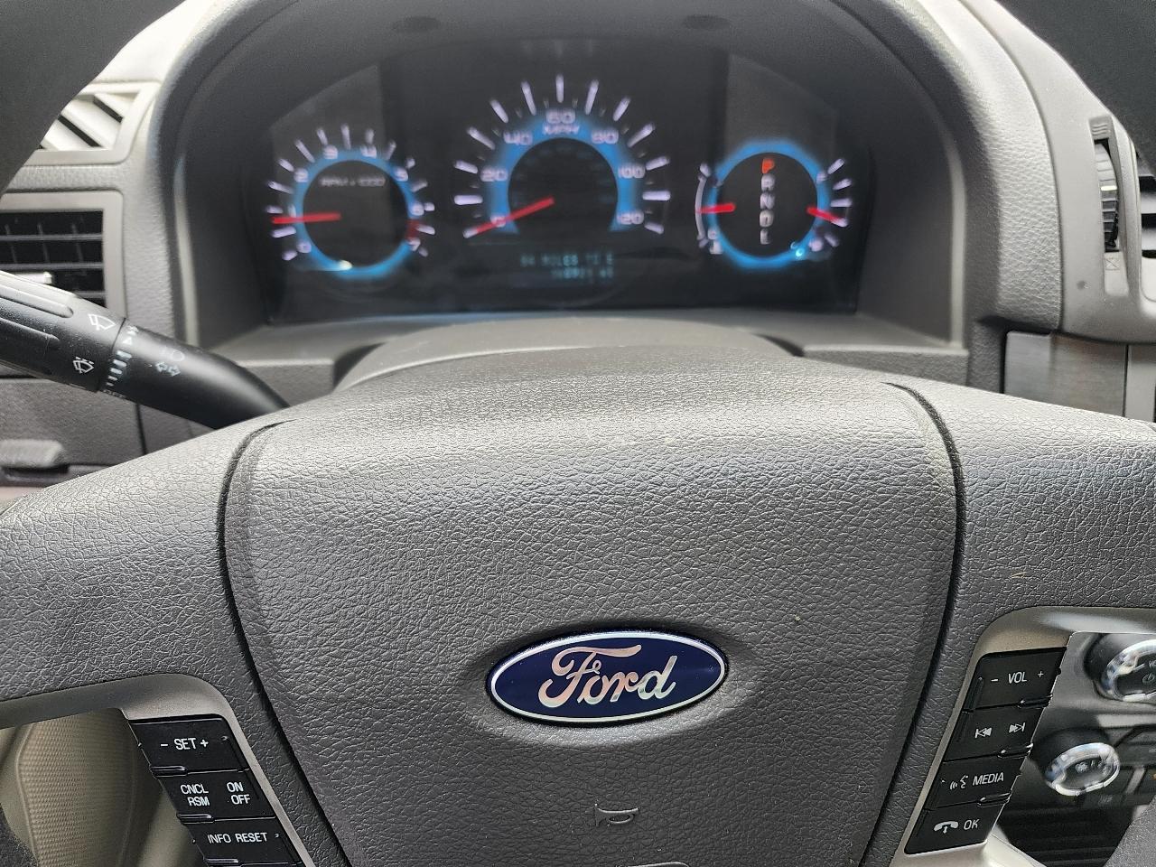 Ford Fusion SE 2012