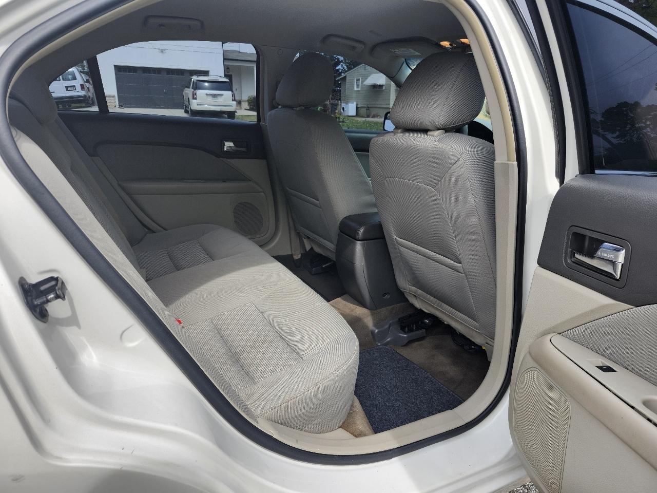 Ford Fusion SE 2012