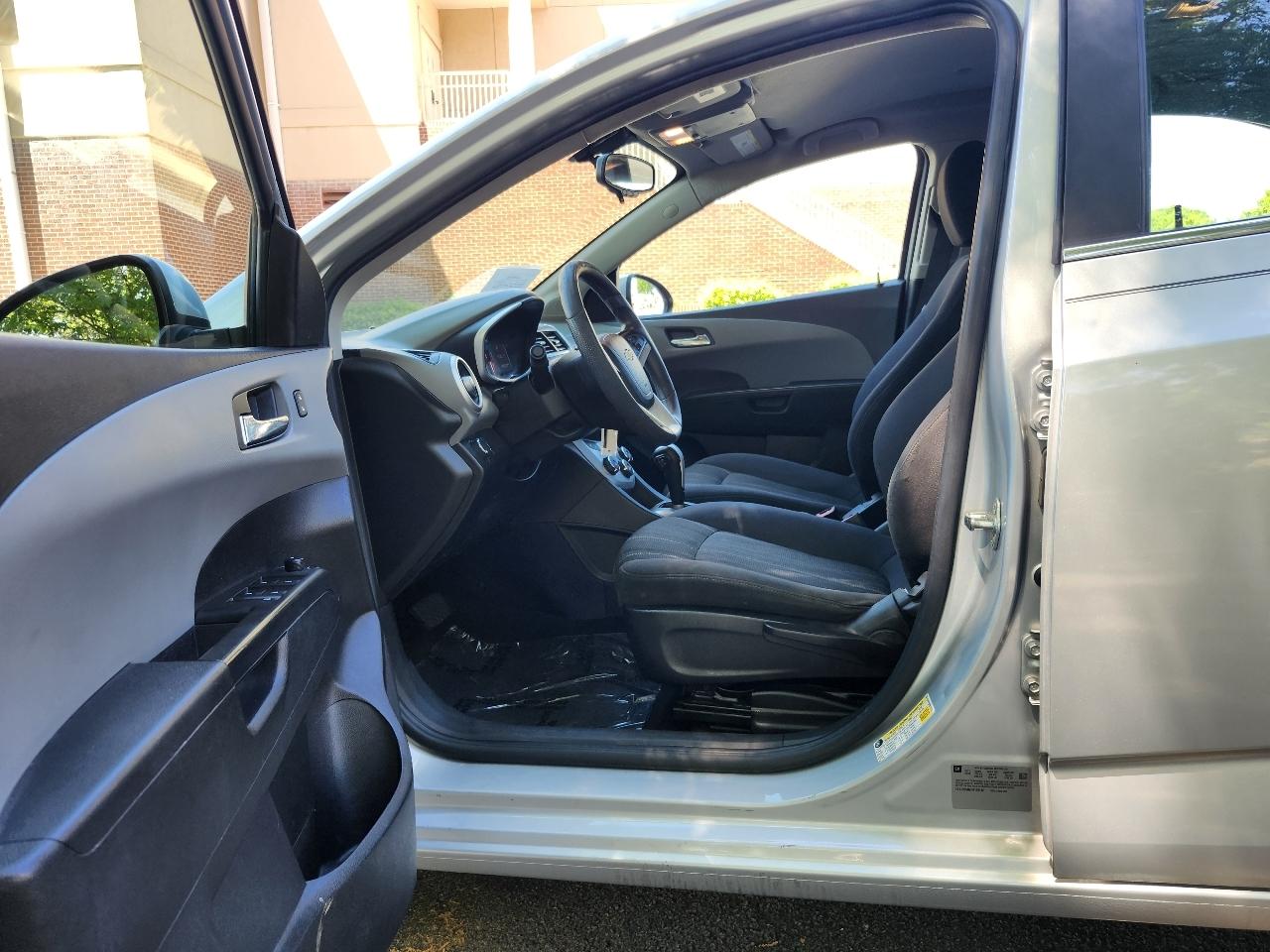 Chevrolet Sonic LT Auto Sedan 2017