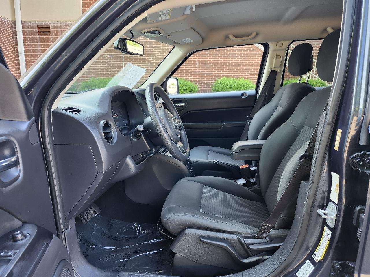 Jeep Patriot Latitude 2WD 2015