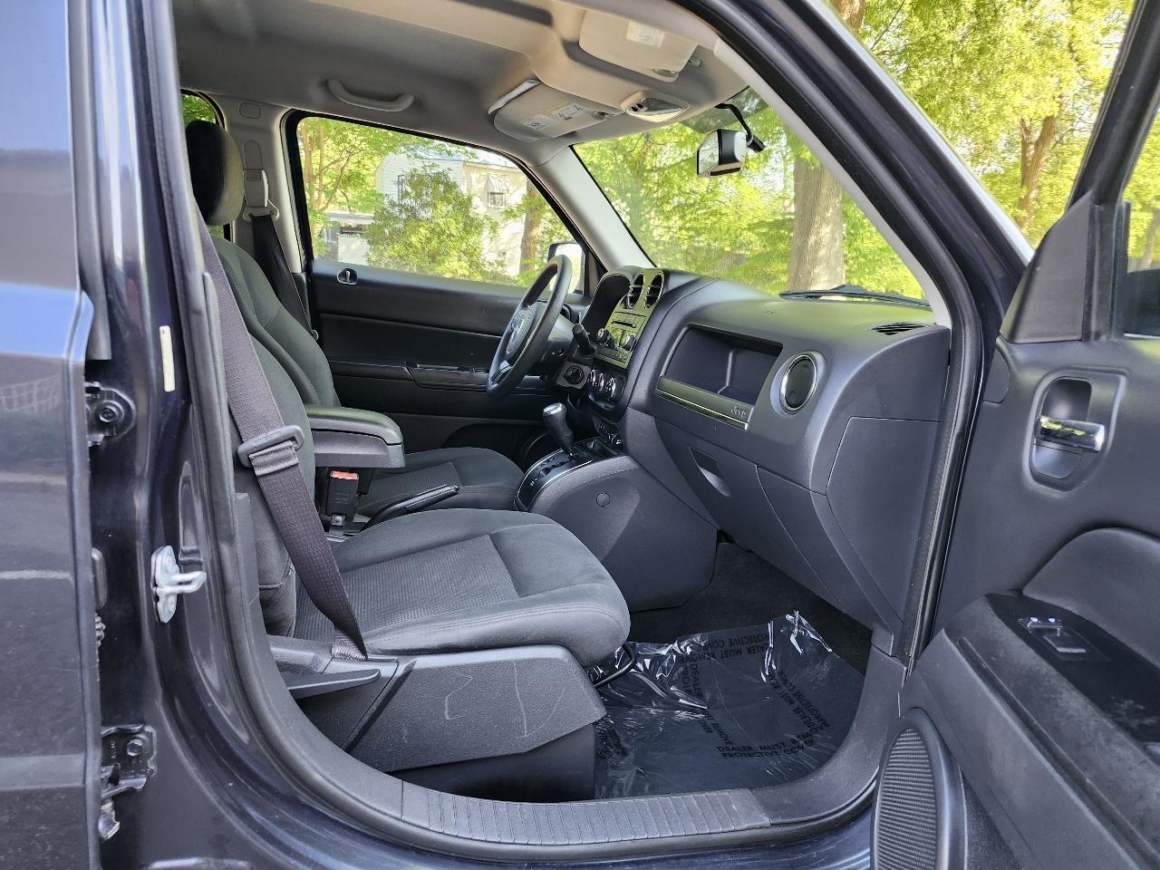 Jeep Patriot Latitude 2WD 2015