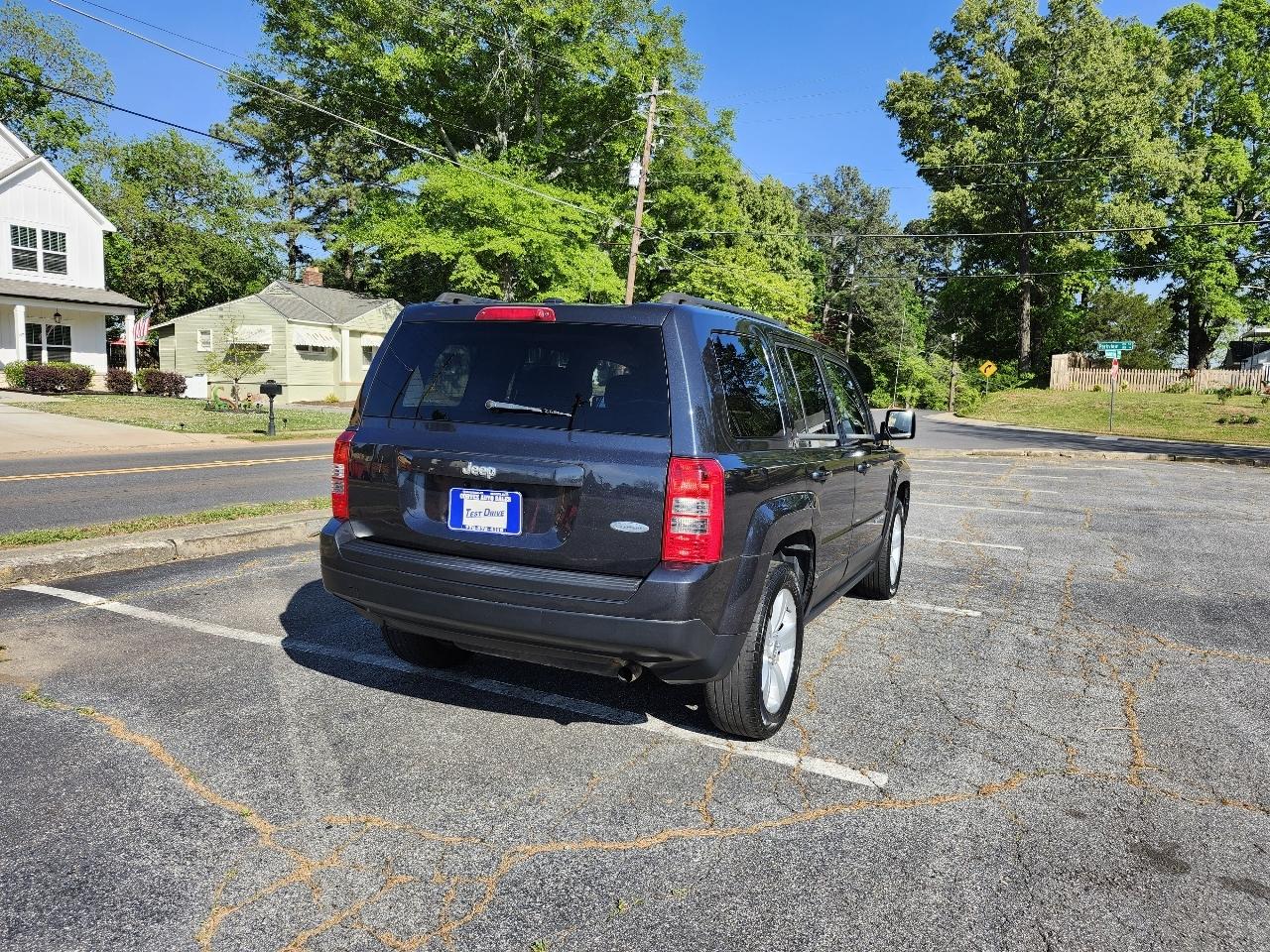 Jeep Patriot Latitude 2WD 2015