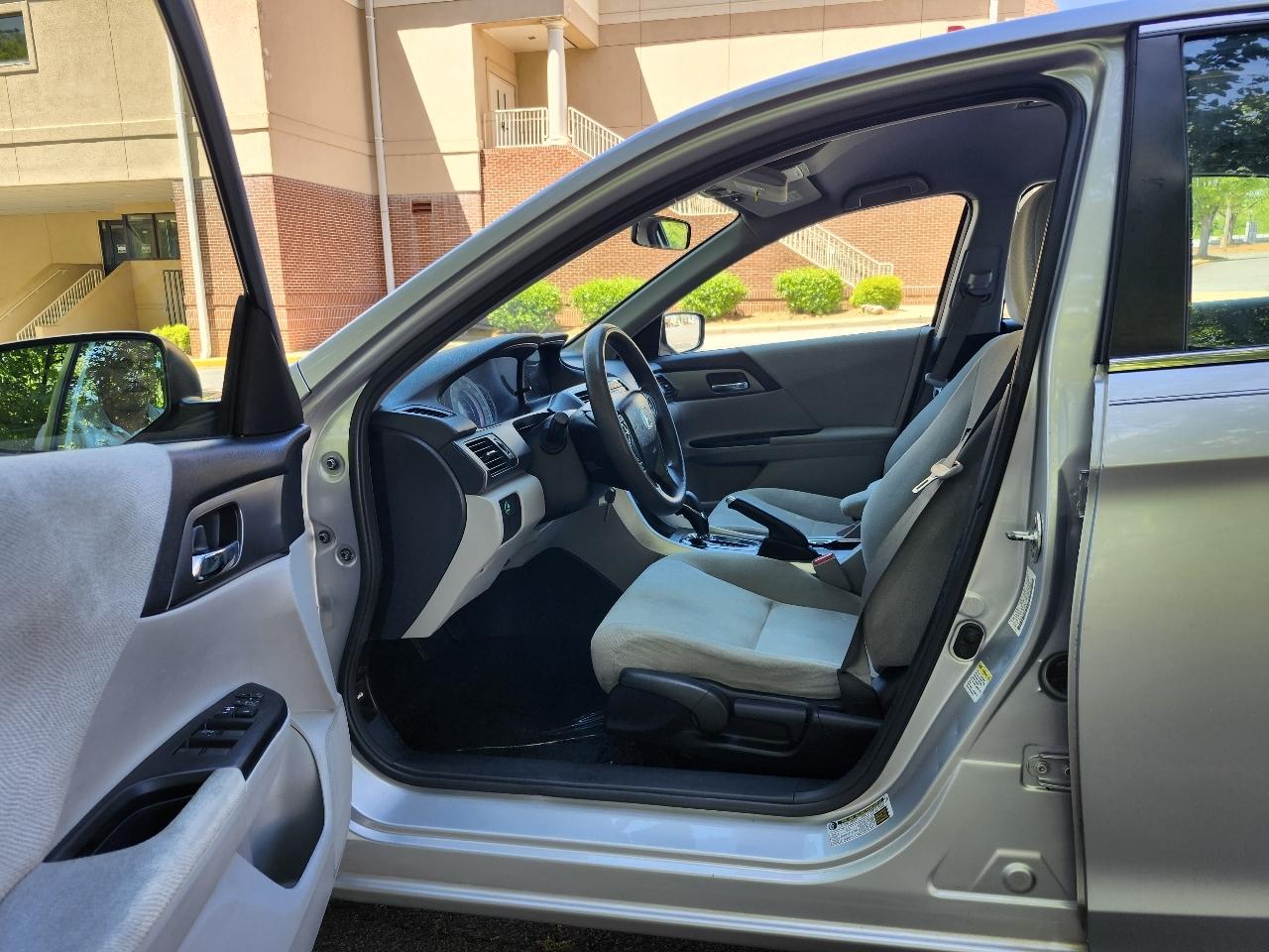 Honda Accord LX Sedan CVT 2013