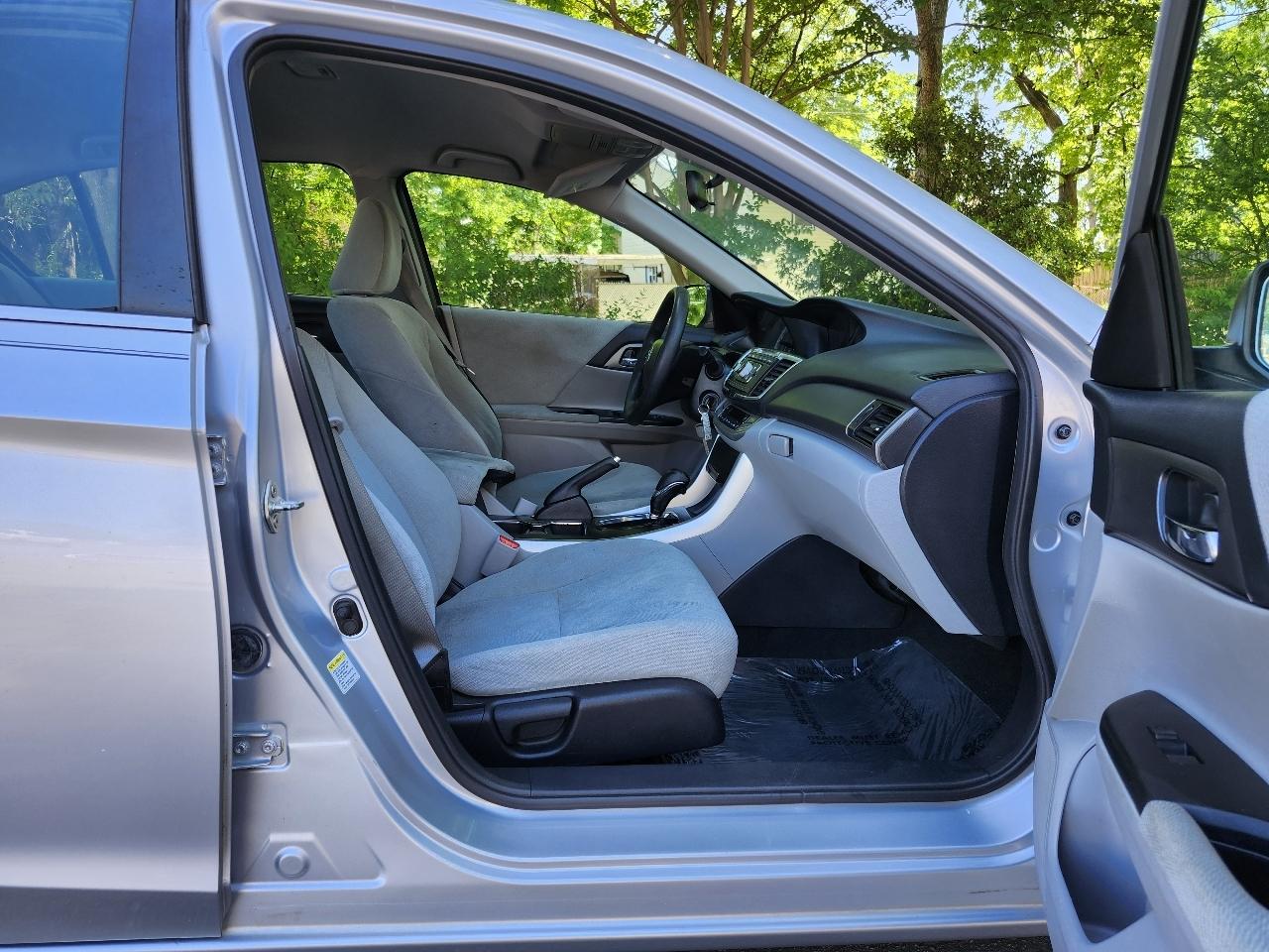 Honda Accord LX Sedan CVT 2013