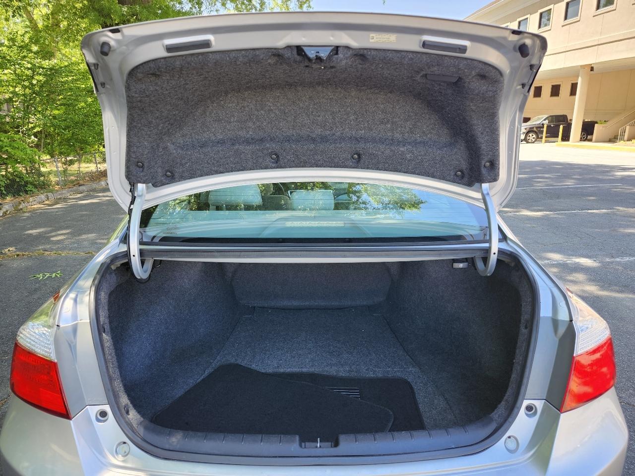 Honda Accord LX Sedan CVT 2013