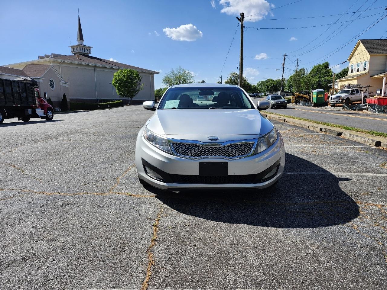 Kia Optima LX MT 2013