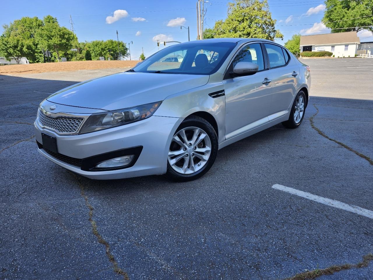 Kia Optima LX MT 2013