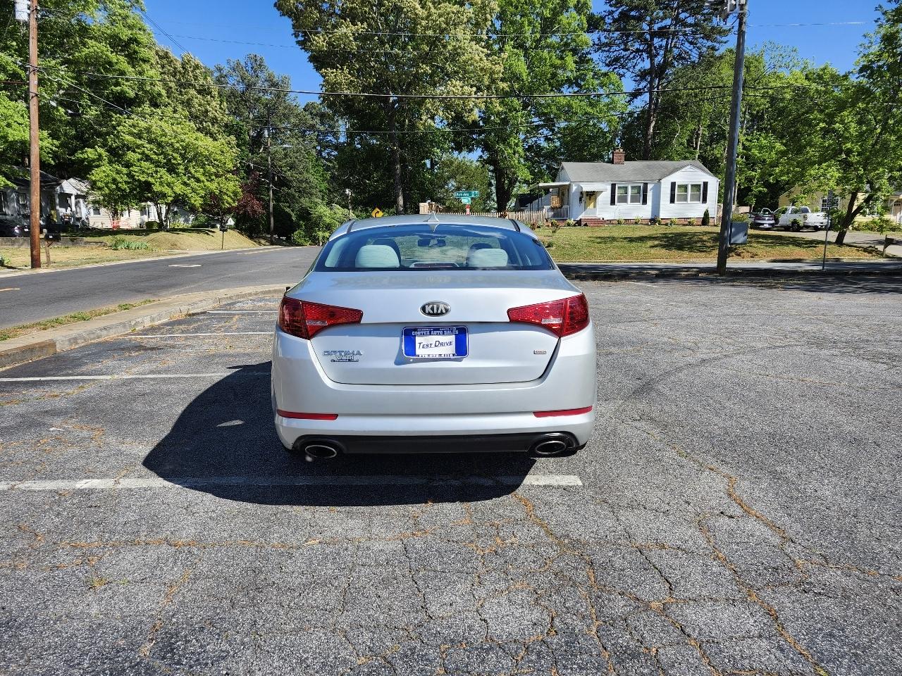 Kia Optima LX MT 2013