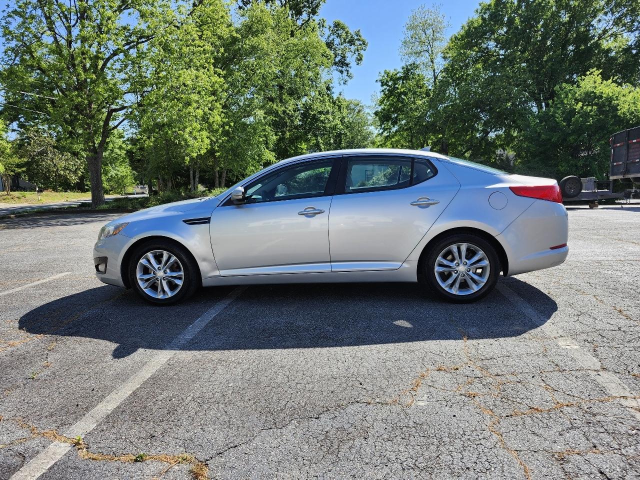 Kia Optima LX MT 2013