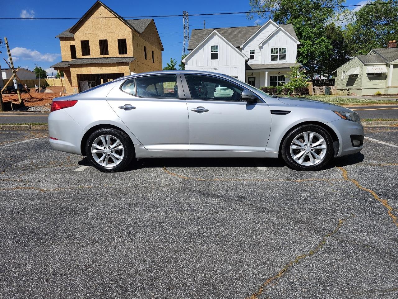 Kia Optima LX MT 2013