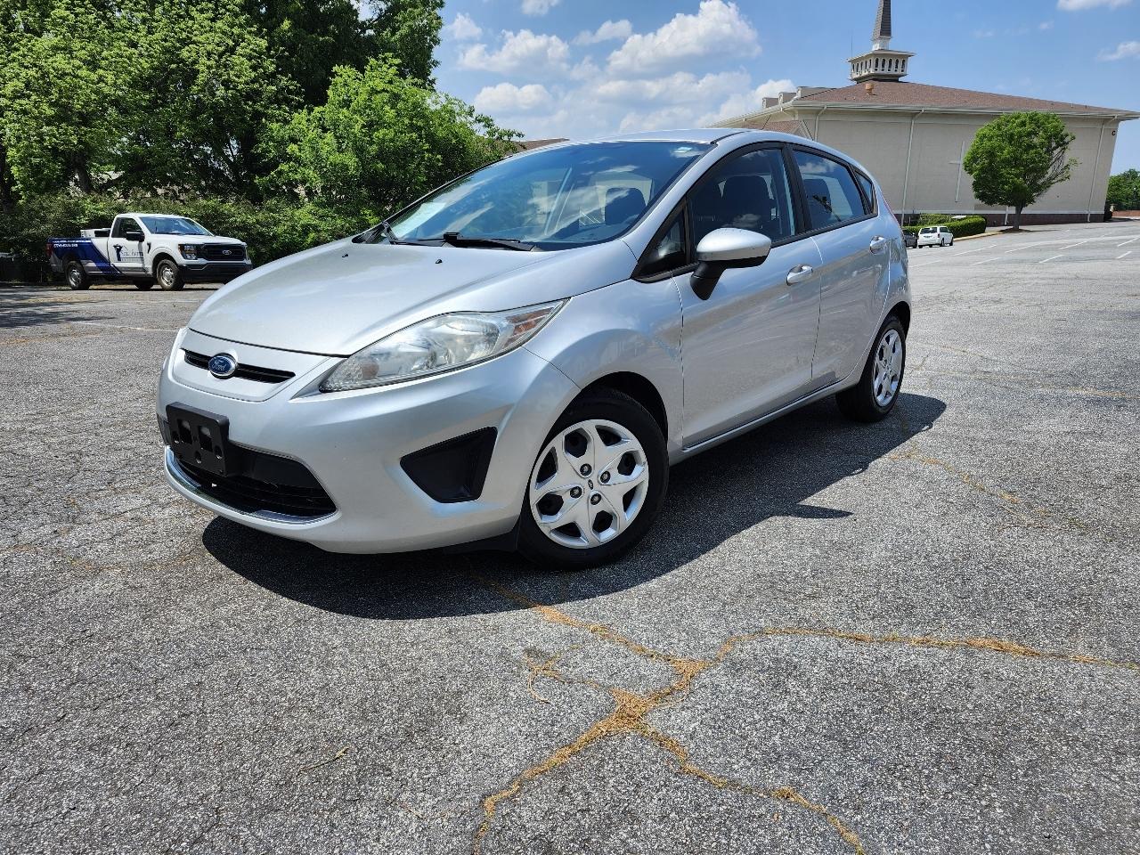 Ford Fiesta SE Hatchback 2012