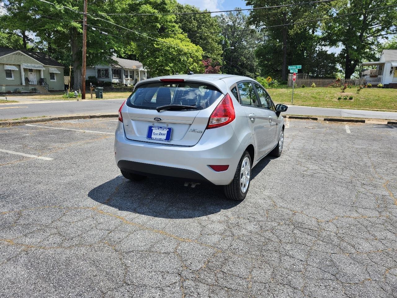 Ford Fiesta SE Hatchback 2012