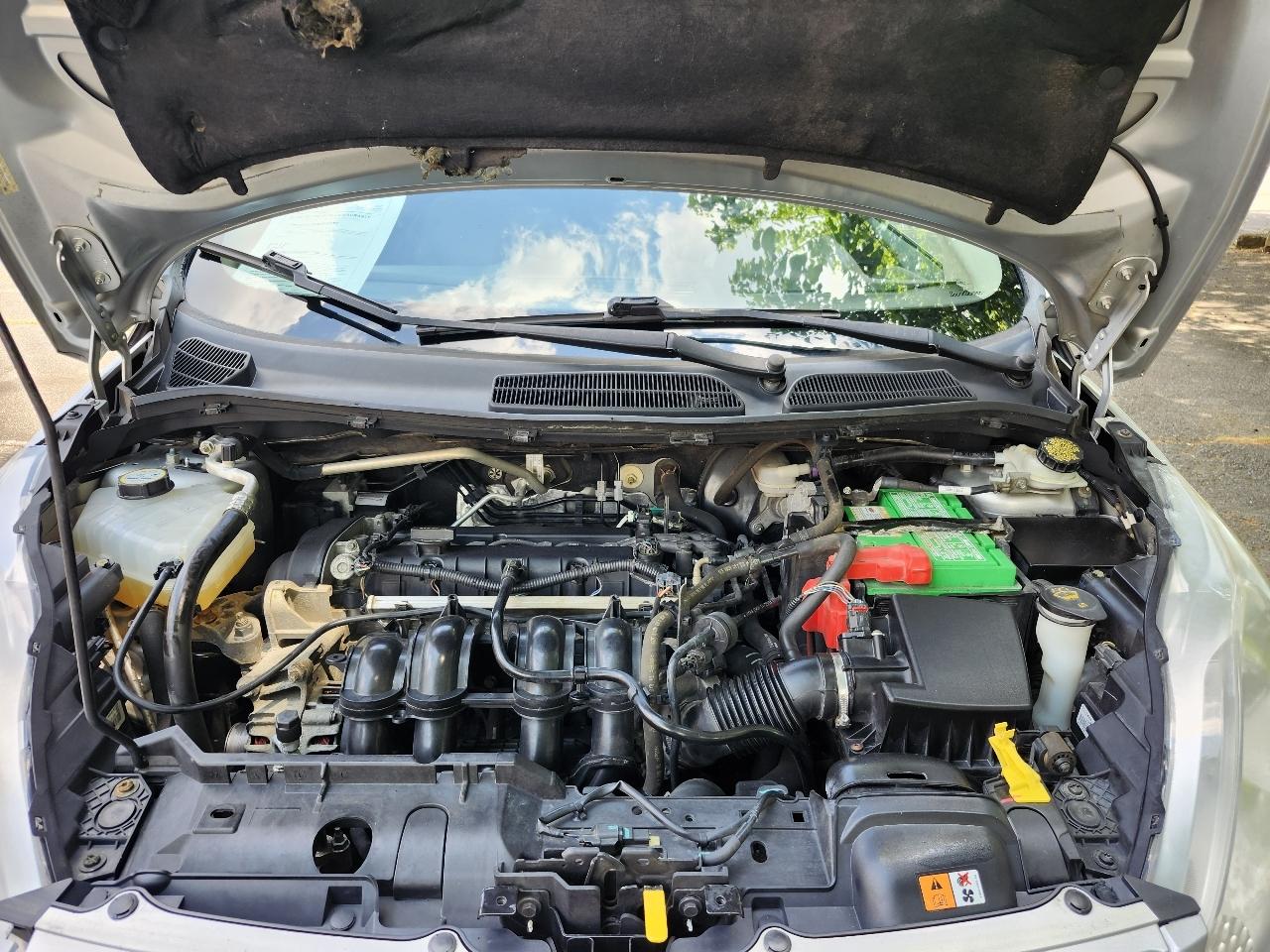 Ford Fiesta SE Hatchback 2012