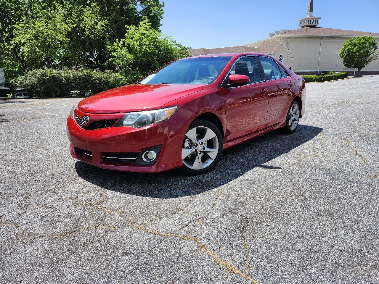 Toyota Camry XLE V6 2014