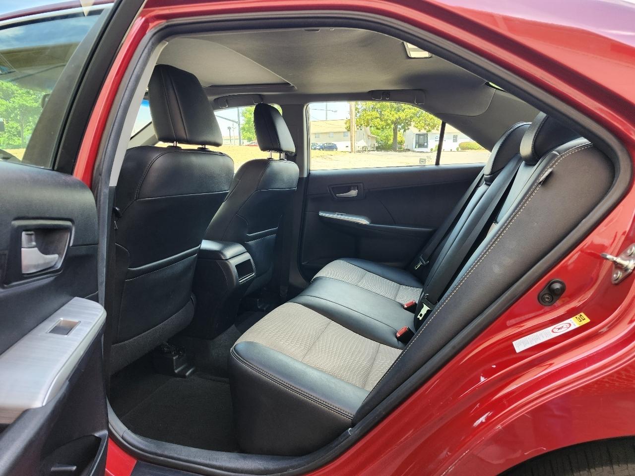 Toyota Camry XLE V6 2014