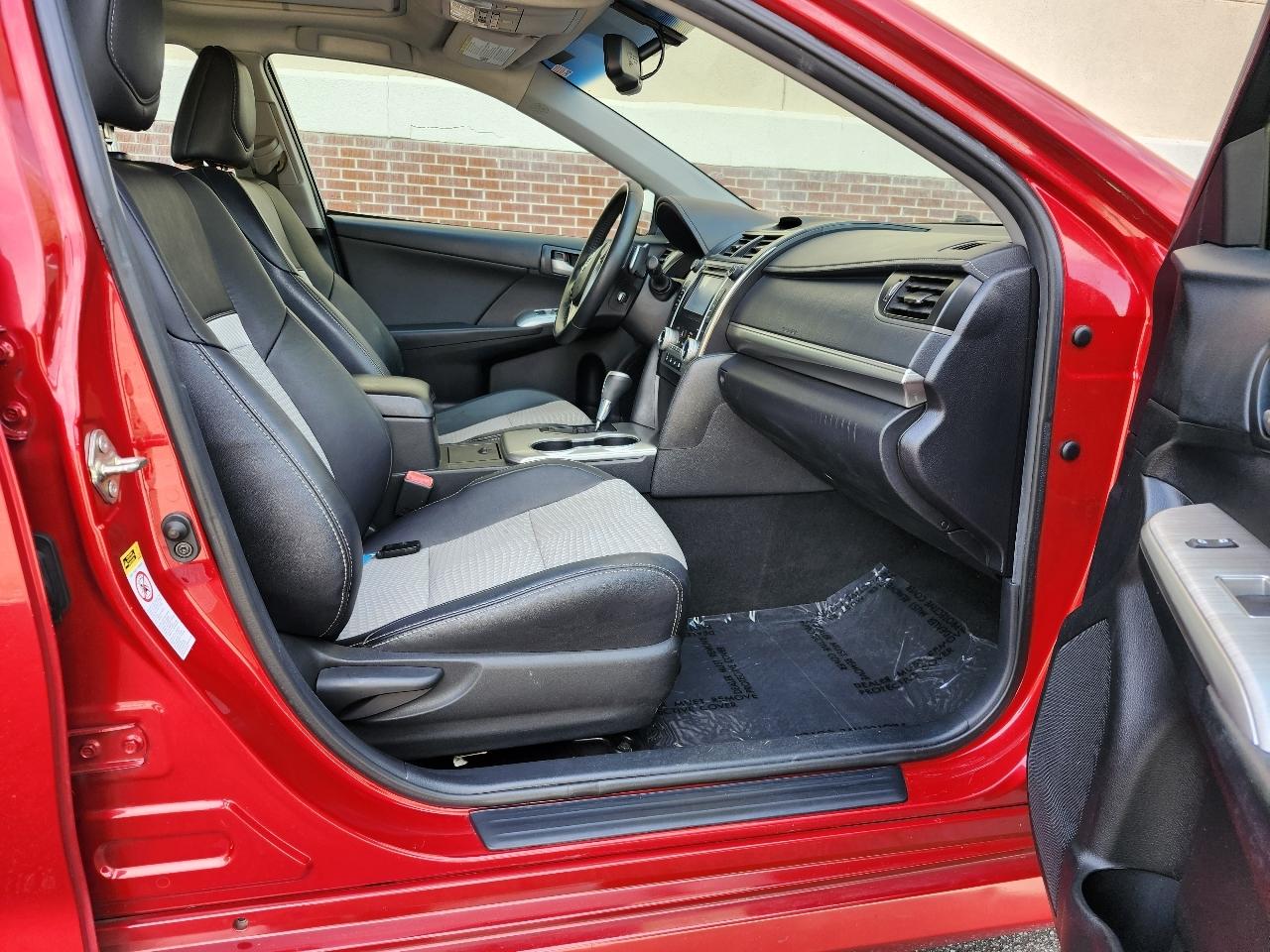 Toyota Camry XLE V6 2014