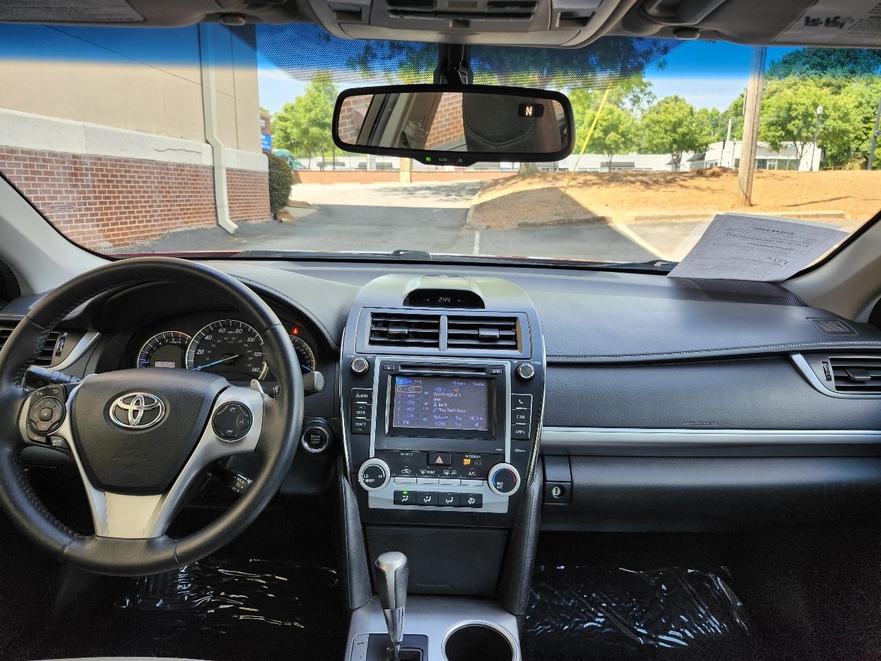 Toyota Camry XLE V6 2014