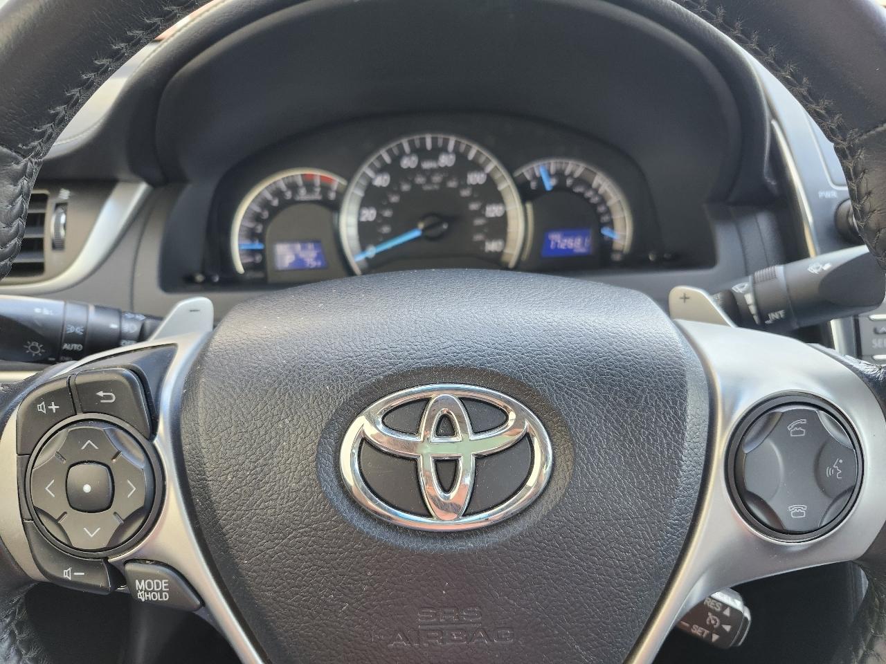Toyota Camry XLE V6 2014