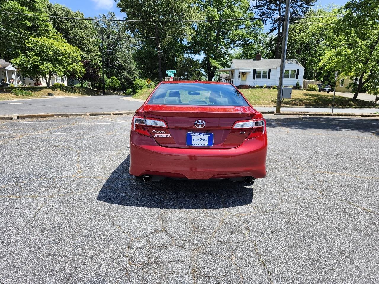 Toyota Camry XLE V6 2014