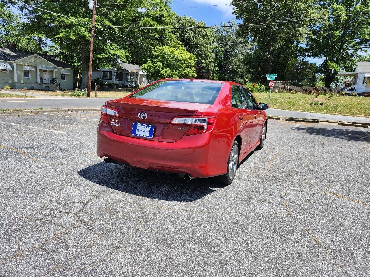 Toyota Camry XLE V6 2014