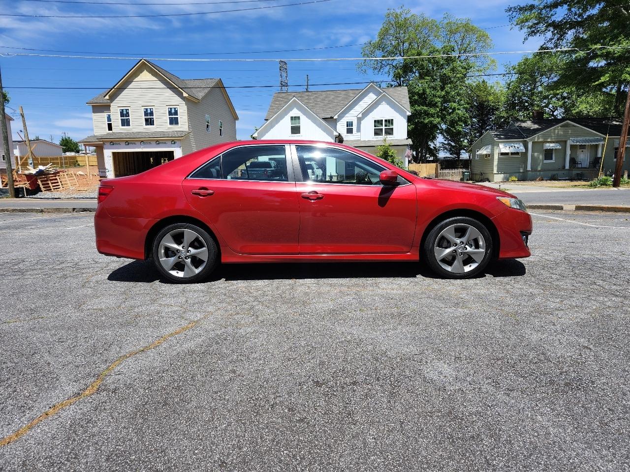 Toyota Camry XLE V6 2014