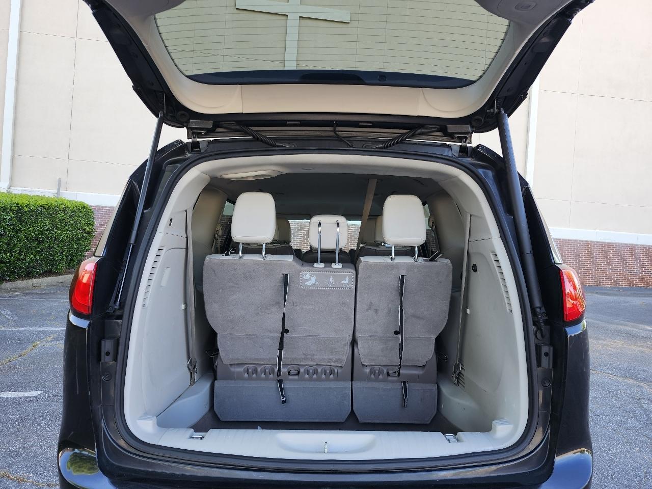 Chrysler Pacifica Touring-L 2017