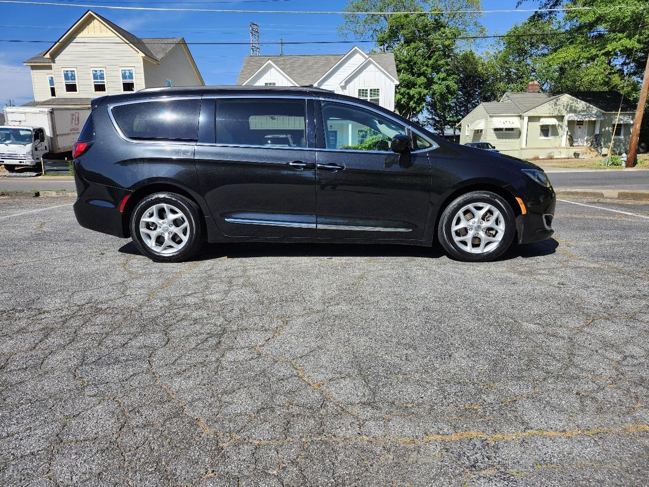 Chrysler Pacifica Touring-L 2017