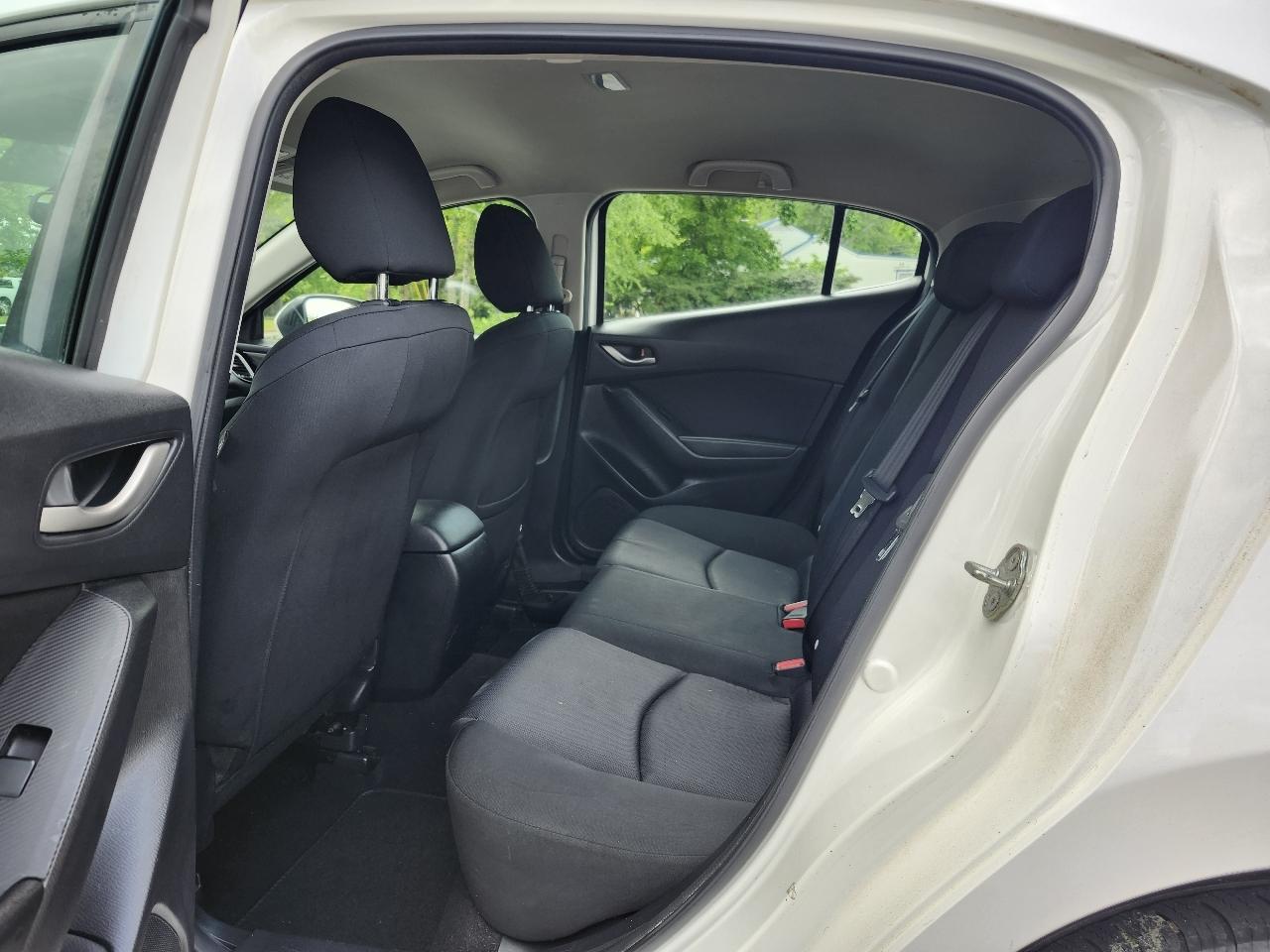 Mazda MAZDA3 i Sport AT 4-Door 2016