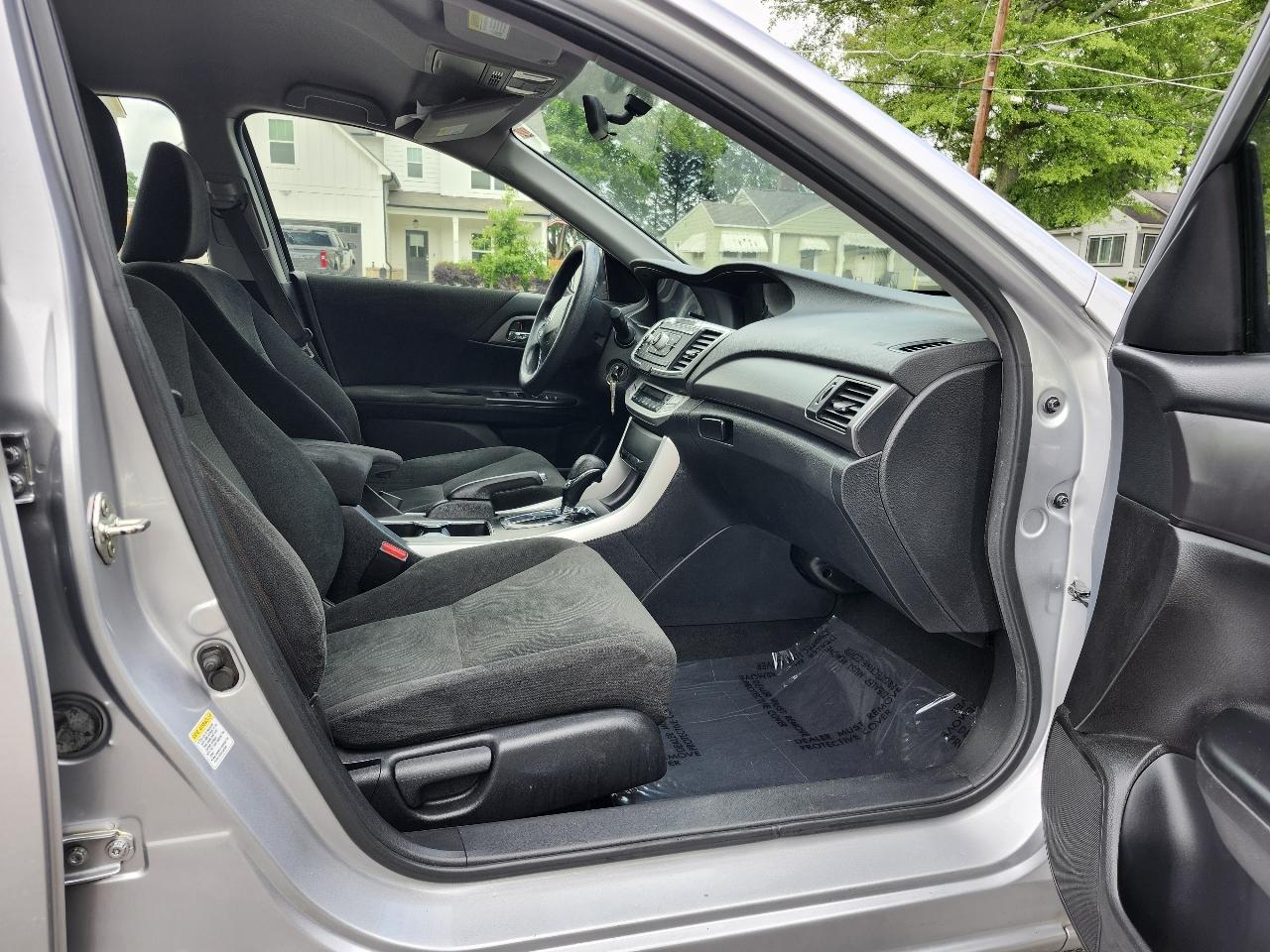 Honda Accord LX Sedan CVT 2013